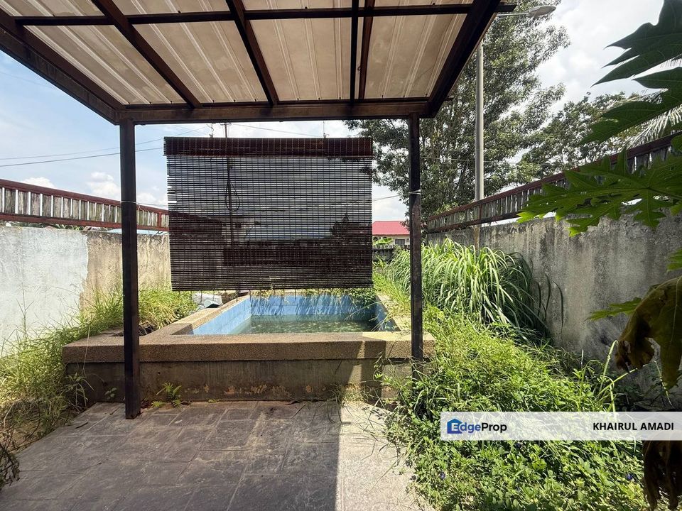 Taman Meru Permai Klang Selangor For Sale EndLot Single Storey Terrace With pool , Selangor, Klang