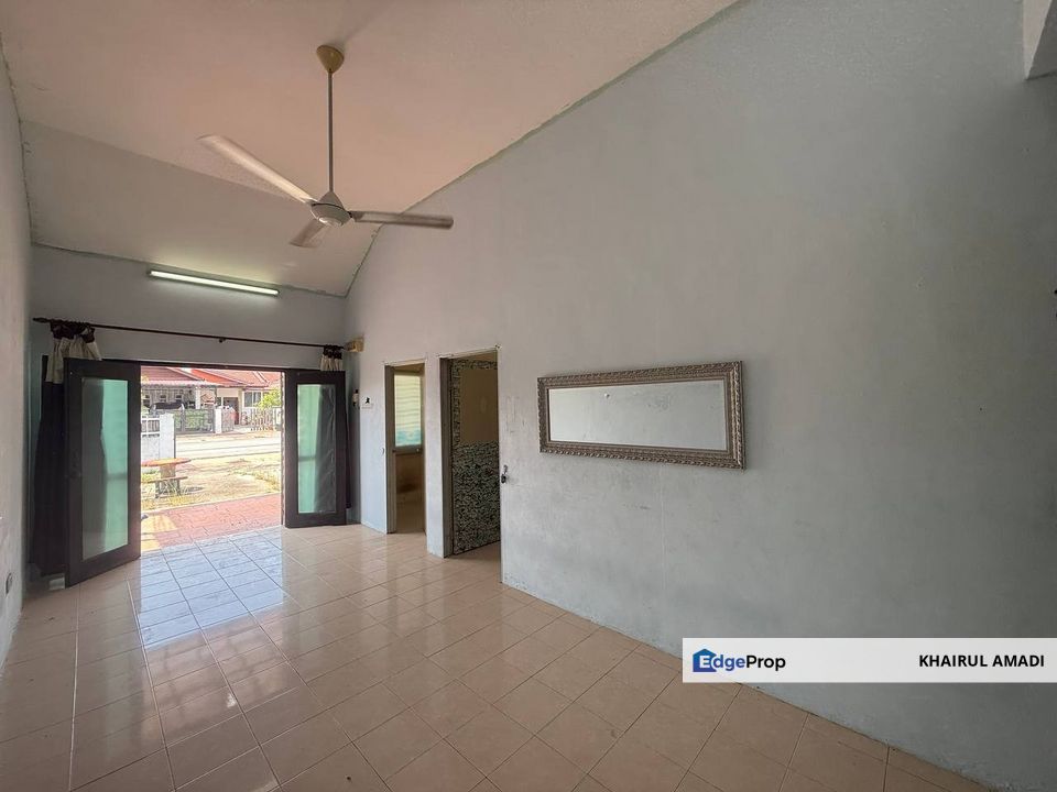 Taman Meru Permai Klang Selangor For Sale EndLot Single Storey Terrace With pool , Selangor, Klang