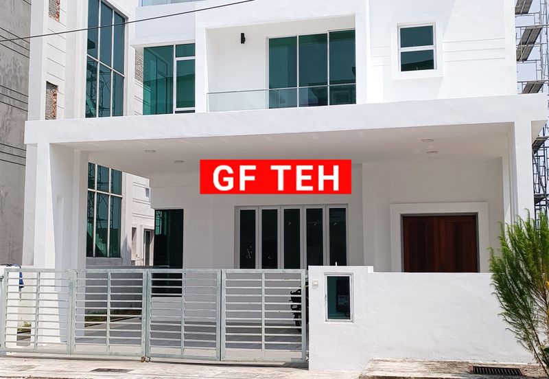 3 Storey Bungalow Kampung Benggali