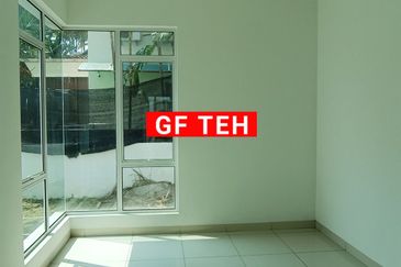 3 Storey Bungalow Kampung Benggali