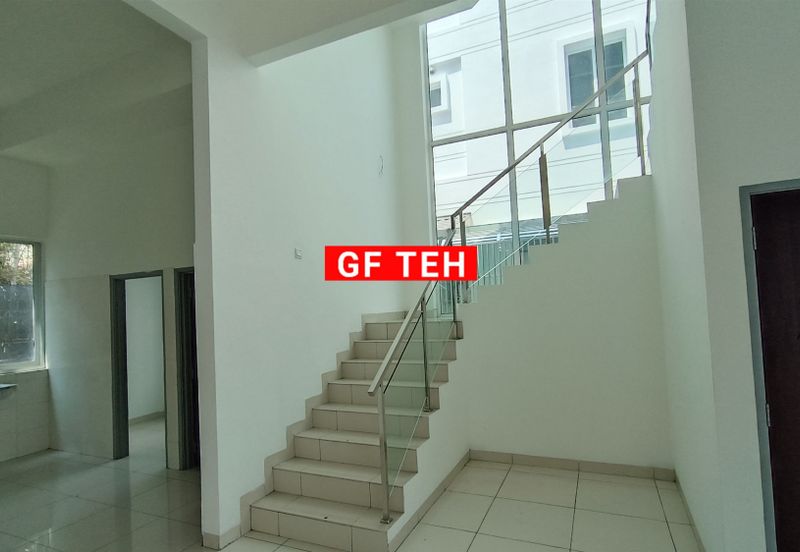 3 Storey Bungalow Kampung Benggali