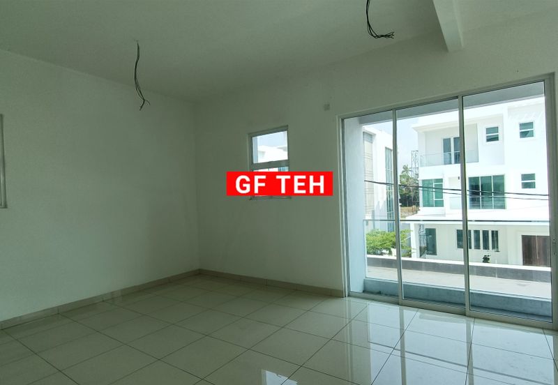 3 Storey Bungalow Kampung Benggali