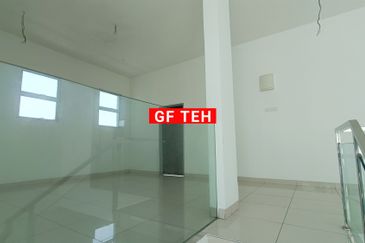 3 Storey Bungalow Kampung Benggali