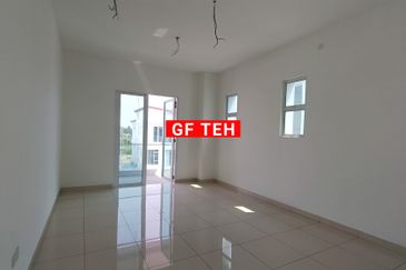 3 Storey Bungalow Kampung Benggali