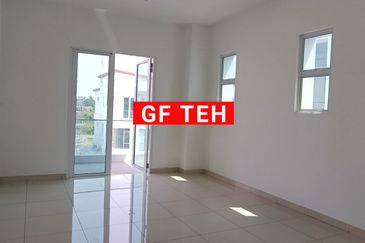 3 Storey Bungalow Kampung Benggali