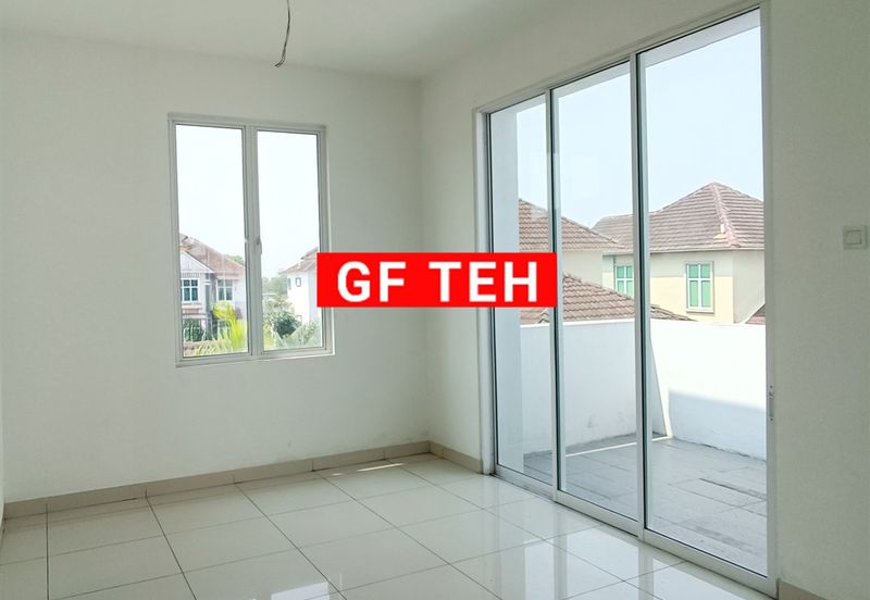 3 Storey Bungalow Kampung Benggali