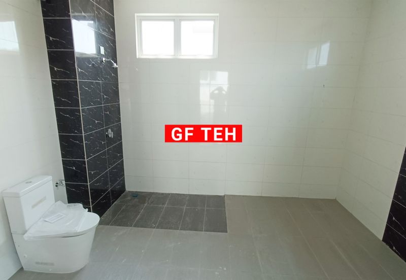 3 Storey Bungalow Kampung Benggali