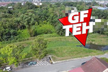 Jalan IKS Simpang Ampat