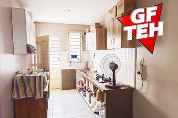 Jalan IKS Simpang Ampat