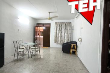 Rumah Pangsa Kos Rendah, Pusat Perniagaan Raja Uda