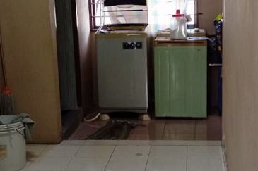 Lorong IKS Simpang Ampat A