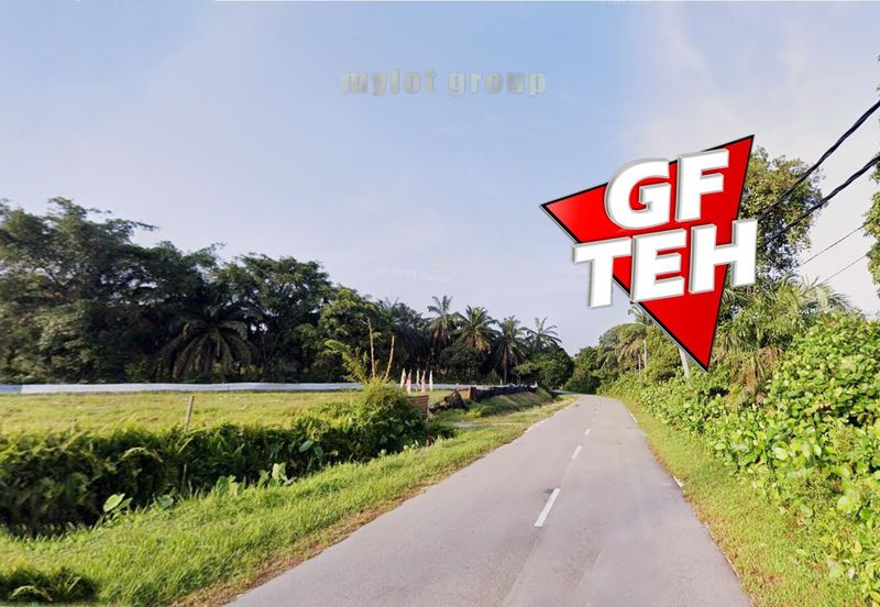 Bukit Merah Laketown Resort