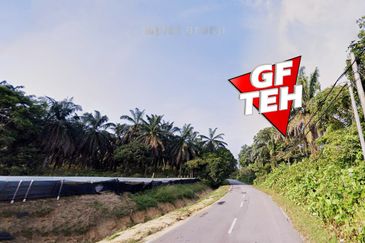 Bukit Merah Laketown Resort