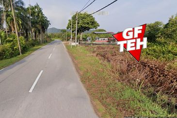 Bukit Merah Laketown Resort