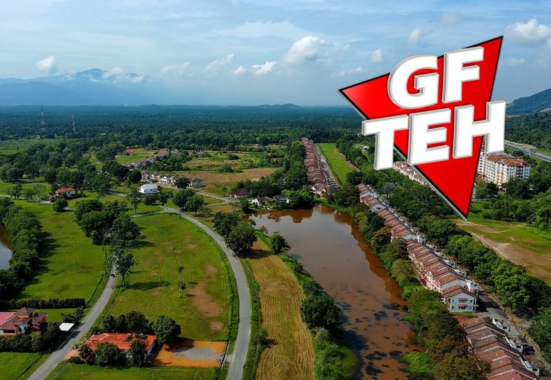 Bukit Merah Laketown Resort