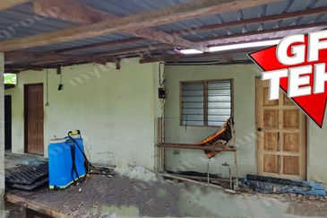 5.8 acres Agricultural Land | 770m from mainroad | small house | Kuala Kangsar Rm3psf