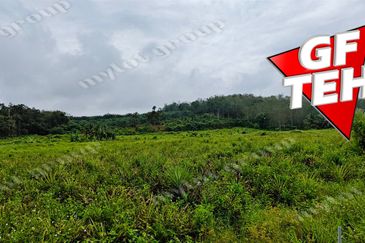 5.8 acres Agricultural Land | 770m from mainroad | small house | Kuala Kangsar Rm3psf