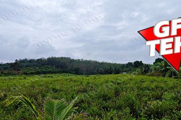 5.8 acres Agricultural Land | 770m from mainroad | small house | Kuala Kangsar Rm3psf