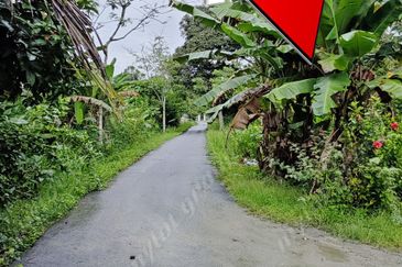 5.8 acres Agricultural Land | 770m from mainroad | small house | Kuala Kangsar Rm3psf