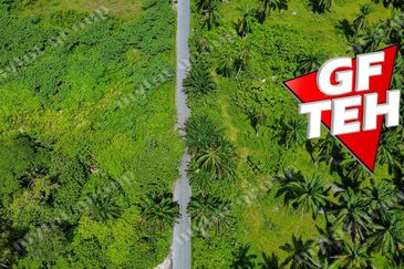 Jalan IKS Simpang Ampat