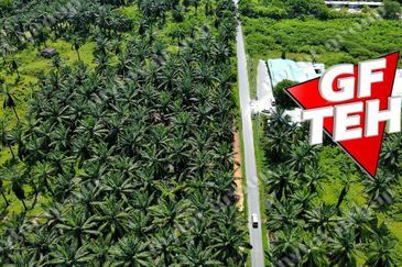 Jalan IKS Simpang Ampat