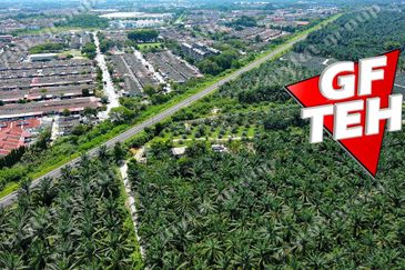 Jalan IKS Simpang Ampat