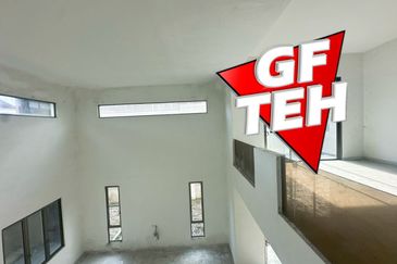 Jalan IKS Simpang Ampat