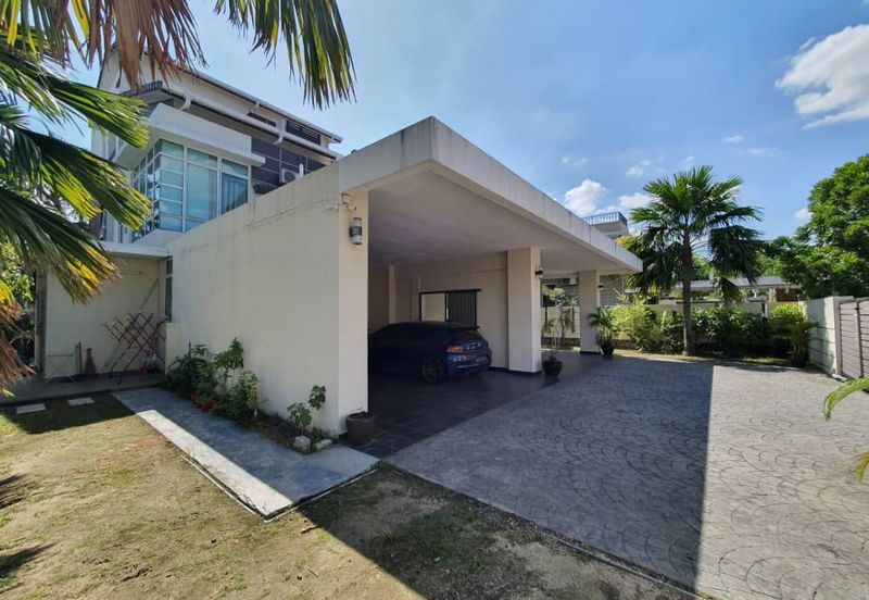 Bandar Tun Hussein Onn