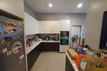 Bandar Tun Hussein Onn