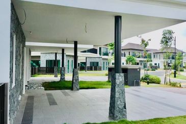 Double Storey Semi-D Charms Of Nusantara