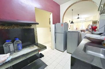 Pangsapuri Mayang, Puncak Jalil