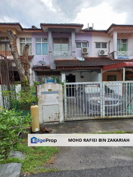 Double Storey Terrace Bandar Mahkota Banting, Selangor, Banting