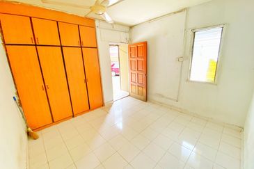 Apartment Desa Pandan Ground Floor