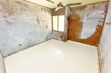 Apartment Desa Pandan Ground Floor