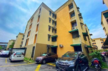 Apartment Desa Pandan Ground Floor