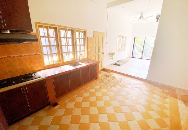 Taman Sri Raya, Batu 9