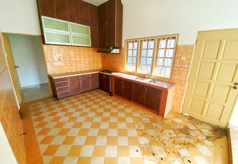 Taman Sri Raya, Batu 9