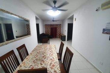 Residensi Laguna Biru 2