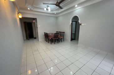 Tasik Heights Apartment