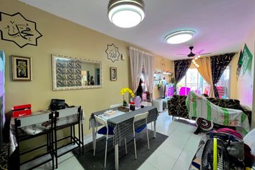 Residensi Laguna Biru 2