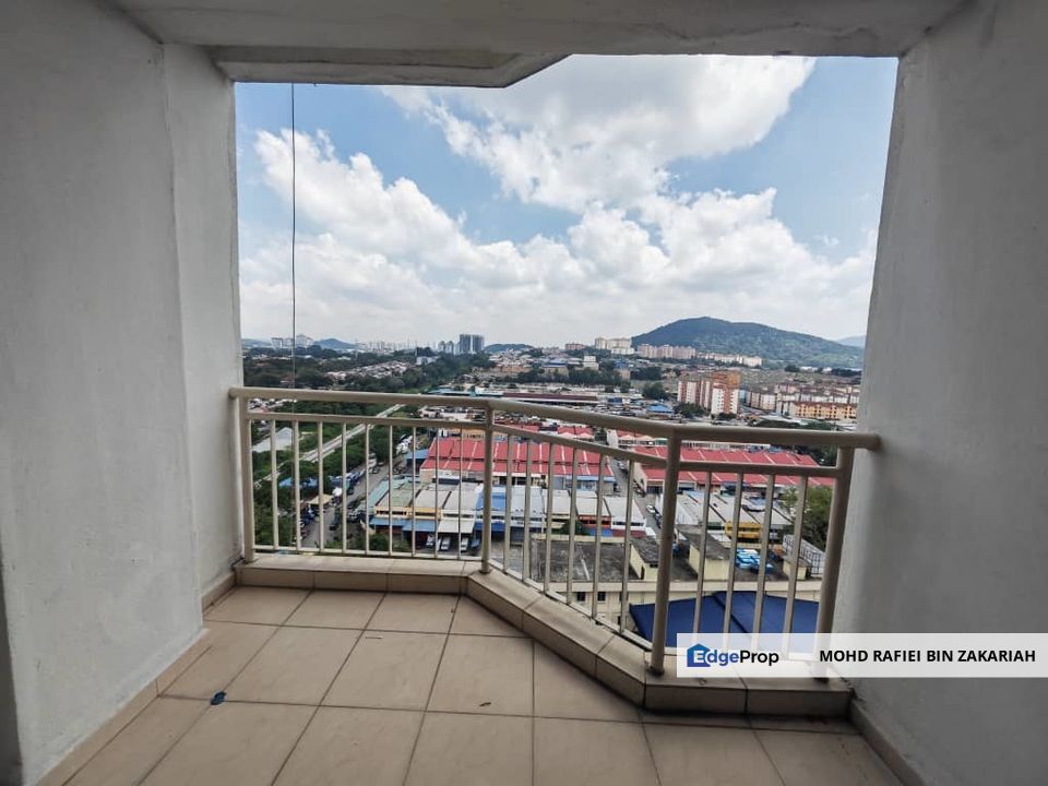 Kepong Sentral Condominium Puncak Desa, Kepong, Selangor, Kepong