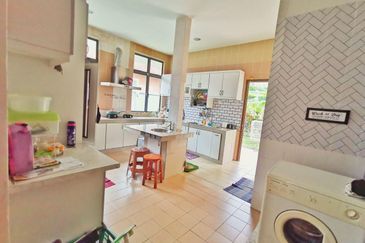 Desa Pinggiran Putra