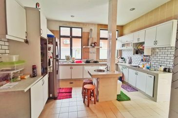 Desa Pinggiran Putra