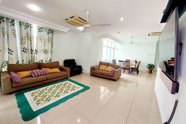 (END LOT) 2.5 Storey SuperLink Cyprus, USJ Heights