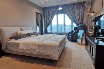 (RENOVATED) 4 Storey ID Design Semi-D  Jalan G1