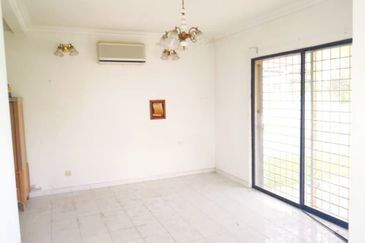 Jalan Suasana, Bandar Tun Hussein Onn