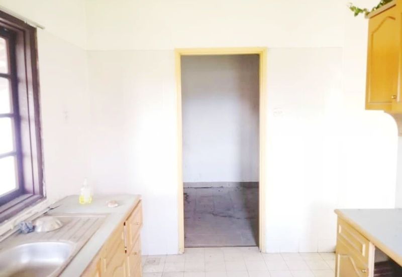 Jalan Suasana, Bandar Tun Hussein Onn