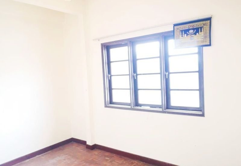 Jalan Suasana, Bandar Tun Hussein Onn