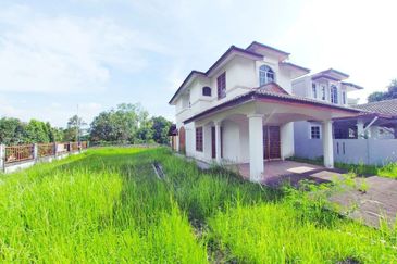 Jalan Suasana, Bandar Tun Hussein Onn