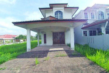 Jalan Suasana, Bandar Tun Hussein Onn